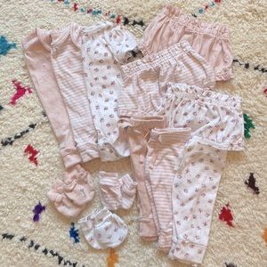 SOLD Organic Cotton Baby GAP Bundle of 12 Pieces (S 0-3m)